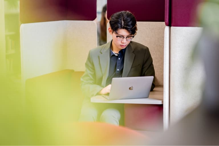 César Ritz Colleges - Meet Us Online